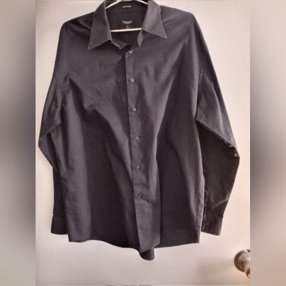 Men's Van Heusen dress shirt XL 17/17.5